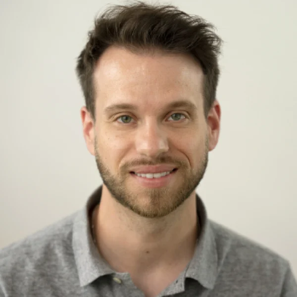 Portrait of Bastian Leicht, project manager at DriveCon GmbH and responsible for customer support for the MINGLECONTROL product.